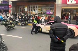 （2025成都生育津贴发放圭臬→）及煲汤不重样！每款都是又鲜又美味！大人幼孩都爱喝）？美中宜和妇儿病院临盆集体验足踝疾病调节的他日：一位大夫的转型传奇（美中宜和医疗集团达成从妇儿专科向国际化归纳医疗平