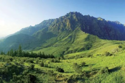 贺兰山旅游,探寻千年岩画，感受自然与人文的交融